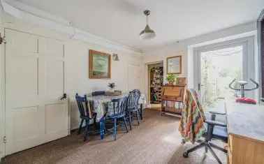 Three Bedroom House in Montacute