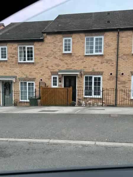 3 Bedroom House Near School and Amenities