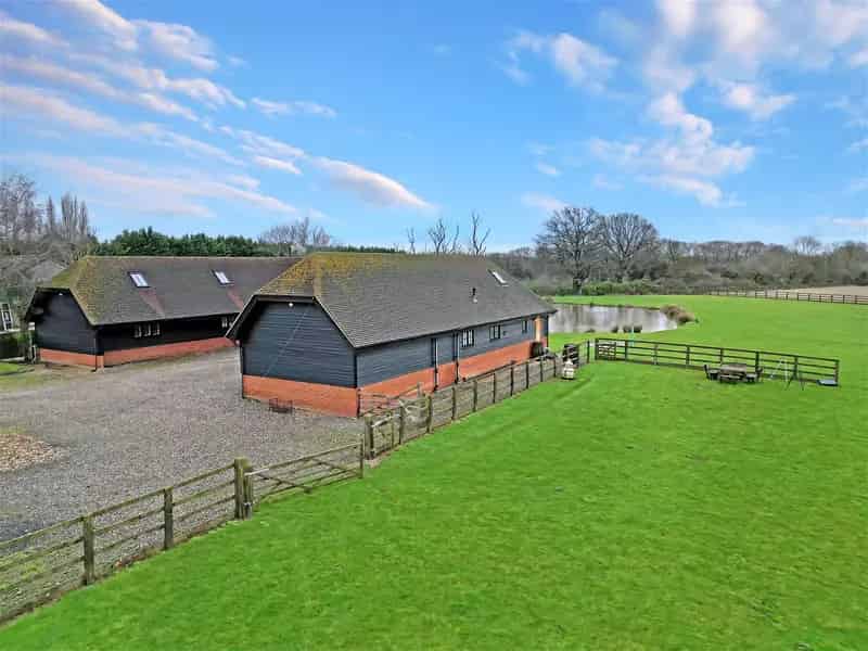 7 Bedroom Barn Conversion 4400 Sq Ft Luxurious Living