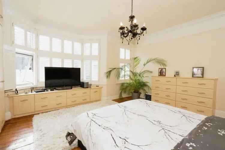 4 Bedroom Seafront Family Home Near Worthing Train Station
