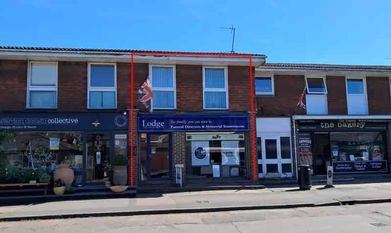 Cobham Retail Unit Investment Opportunity 9.06% Yield
