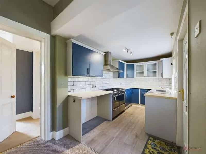 4 Bed Semi-Detached House for Sale