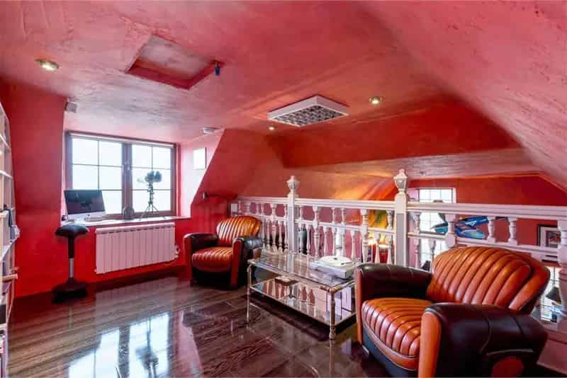 4 Bed Detached House with 3 Reception Rooms Near Edinburgh