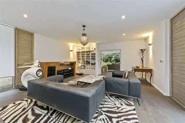 Stunning 5 Bed House in Ham Richmond TW10 Near Ham Common