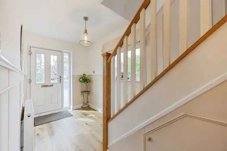 3-Bed Semi-Detached House in Mickleover, Derby
