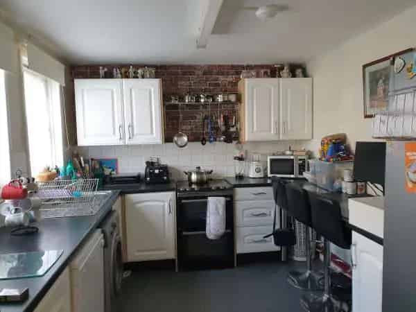 Semi Detached House Near DLR Station