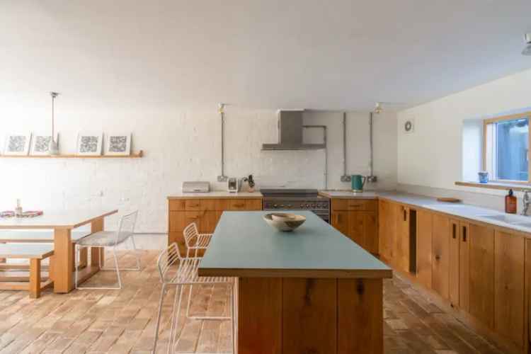 House For Sale in Whitstable, England