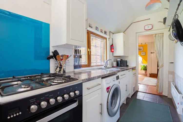 2 Bedroom Cottage for Sale in Hanwell