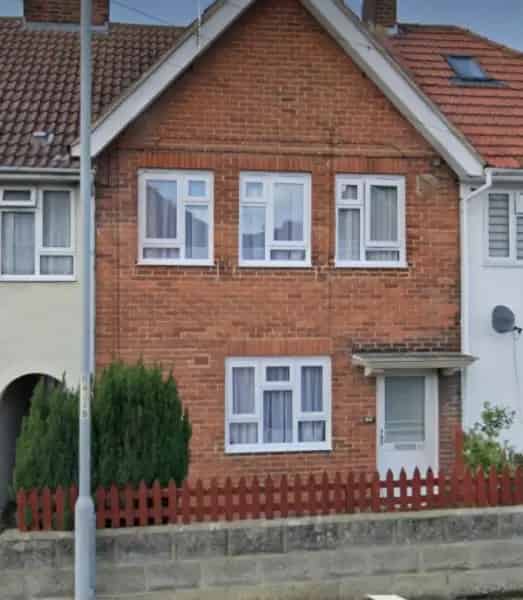 3 Bed Terraced House Private Garden Good Neighbours