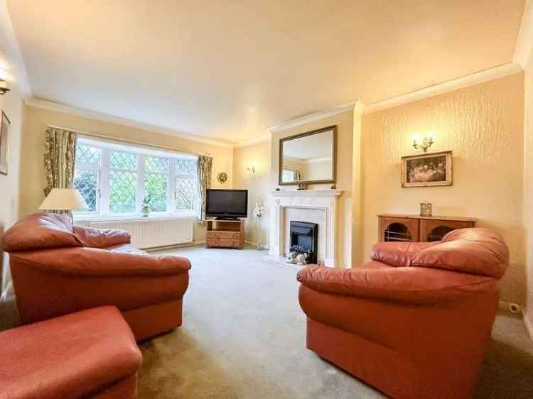 3 Bedroom Semi-Detached House for Sale in Streetly