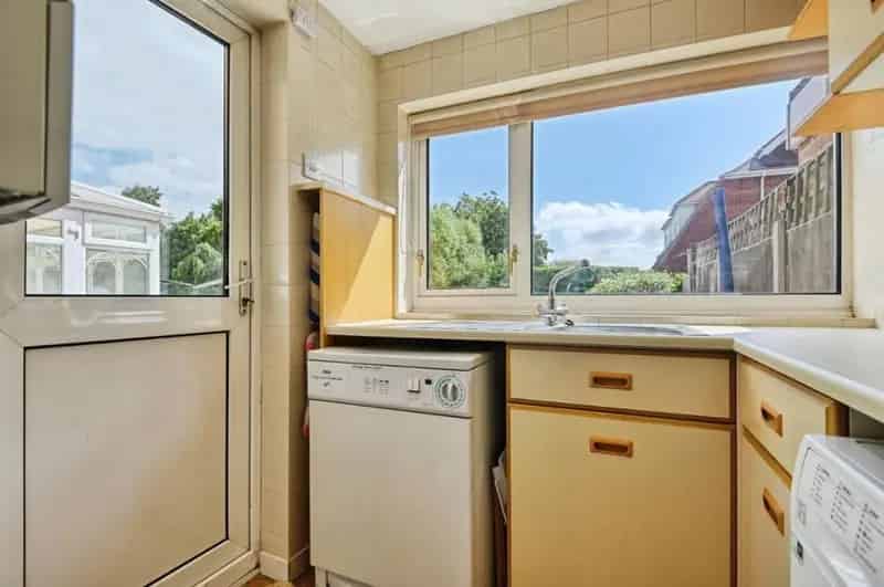 5 Bed Detached House for Sale - No Onward Chain