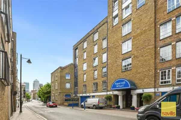 2-Bed 2-Bath Apartment Papermill Wharf London Chain Free