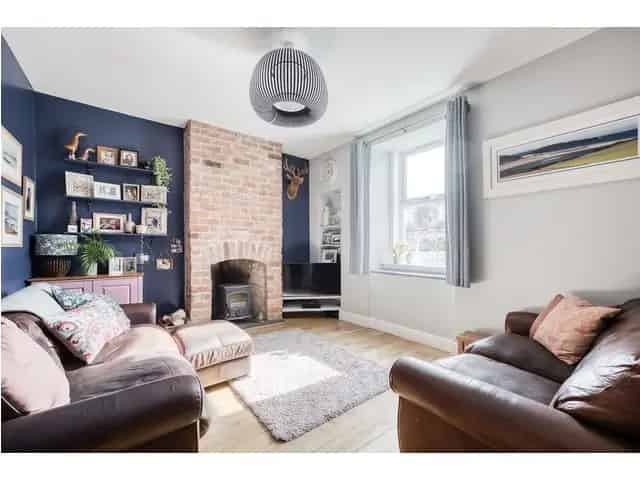 3 Bedroom Cottage for Sale in Roslin