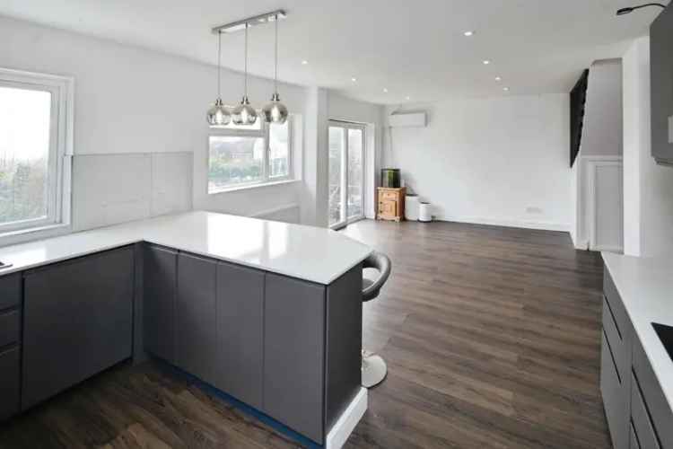 5 Bedroom Detached House for Sale in Woodingdean with Sea Views