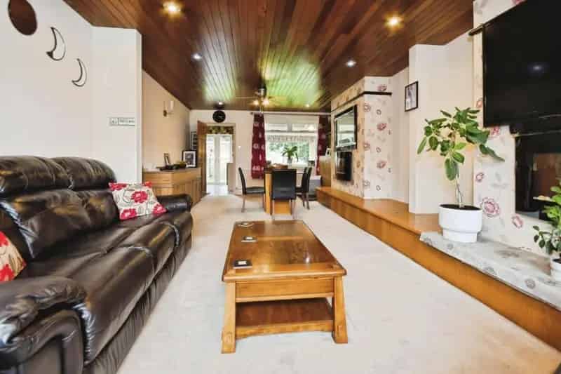 4 Bed Semi-Detached House for Sale