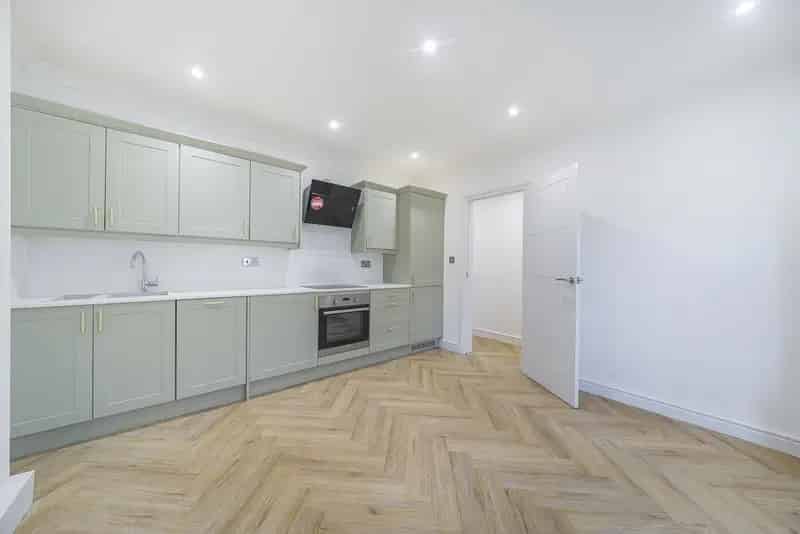 Flat For Sale , London, England