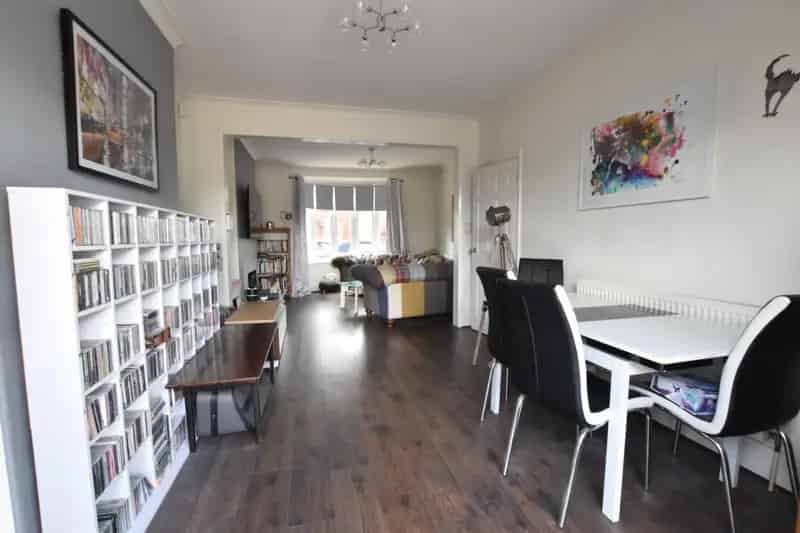 3 bedroom House
 To Let 
Total Size: 1152 SQ FT