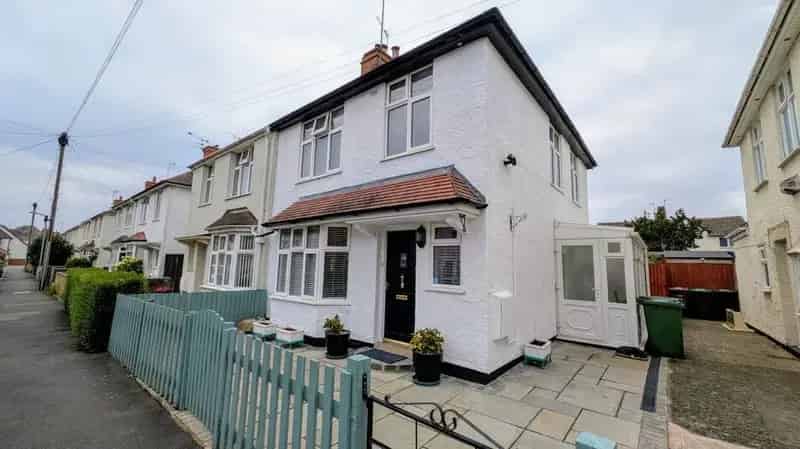 3 Bedroom Semi Detached House for Sale Evesham Worcestershire