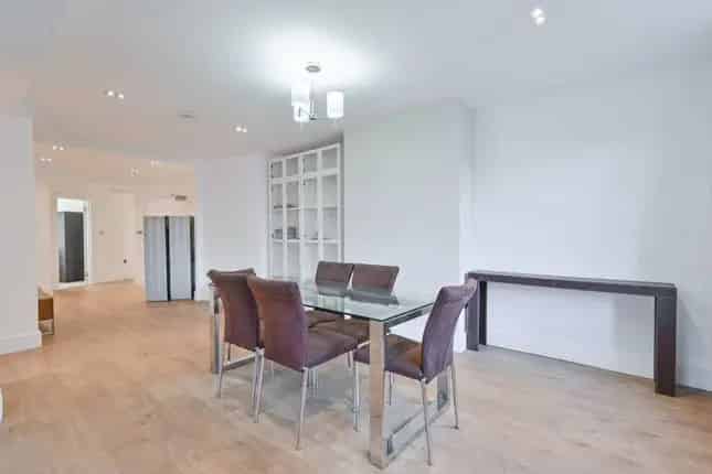 Flat for Sale near Regent's Park Baker Street NW1