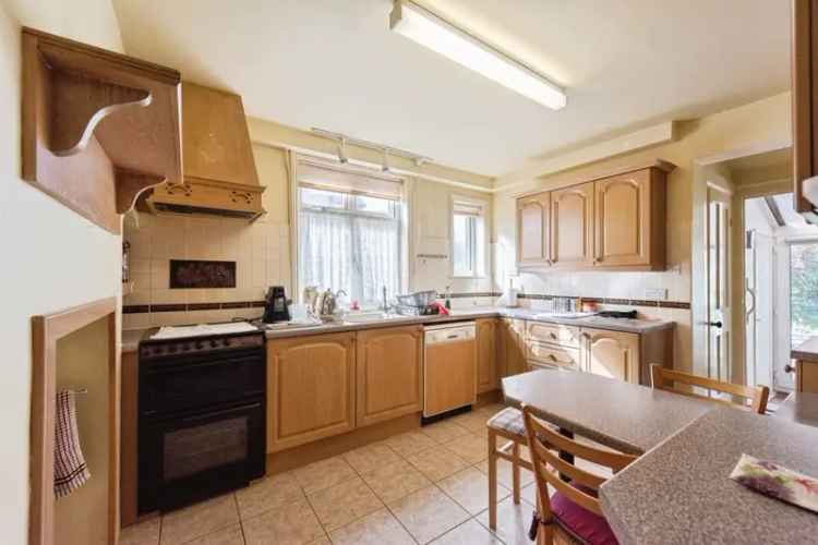 3 Bed House Stowmarket Family Home Conservatory Garden