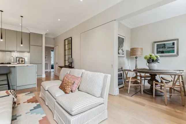 2 Double Bedroom Flat for Sale in Little Venice, London W9