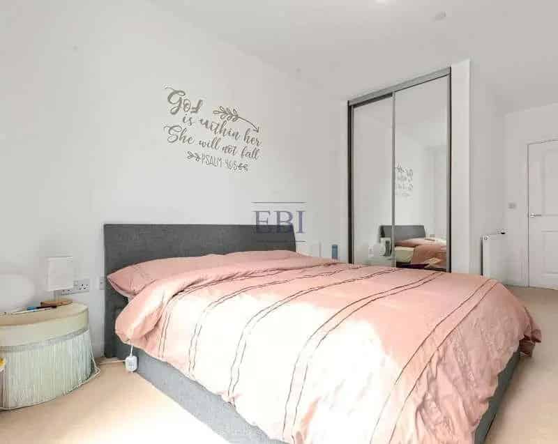 1 Bed Flat for Sale in Limehouse, London