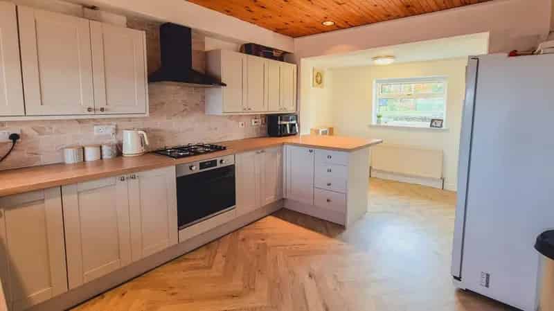 3 Bedroom Detached House For Sale Cannock Wood