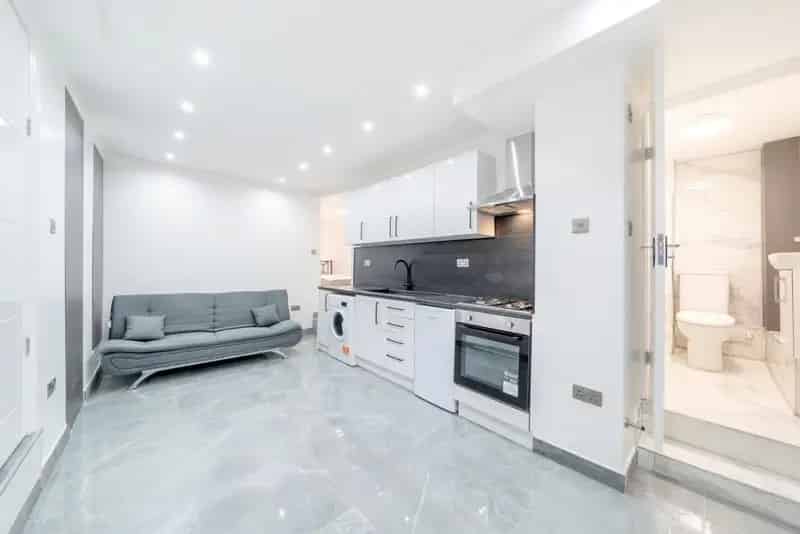 Studio Flat Near Crouch End Broadway Chain Free Private Entrance