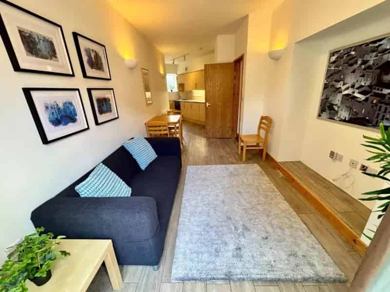 1 Bed Flat for Sale Easton Large Garden En Suite Chain Free
