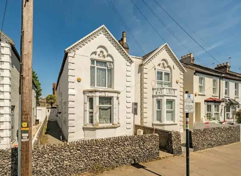Spacious 3-Bed House in Tooting Broadway with Huge Potential