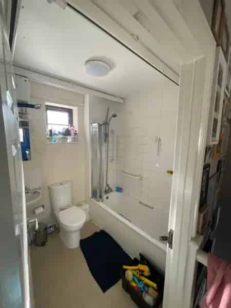 3 Bedroom House with Garden and Parking