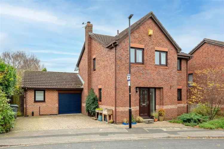 5 bedroom detached house for sale