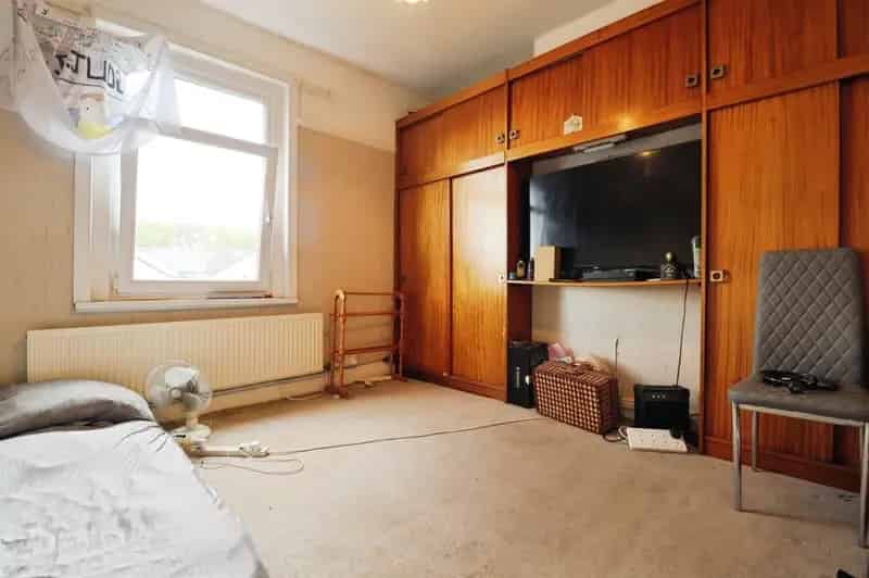 3 bedroom semi-detached house