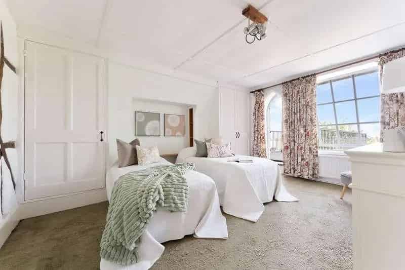 3 Bed Grade II Listed Townhouse Southampton Historic Quarter