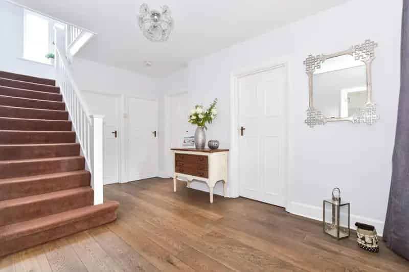 4 Bedroom Detached House with High Weald Views