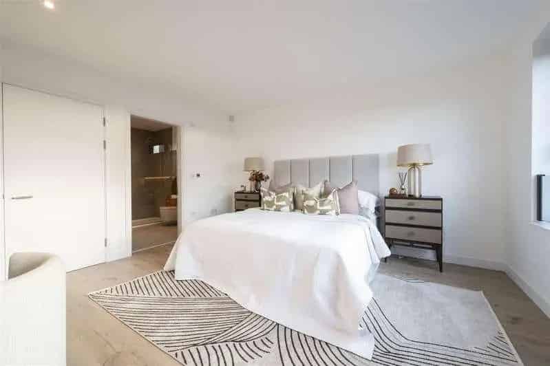 4 Bed House for Sale West Wimbledon