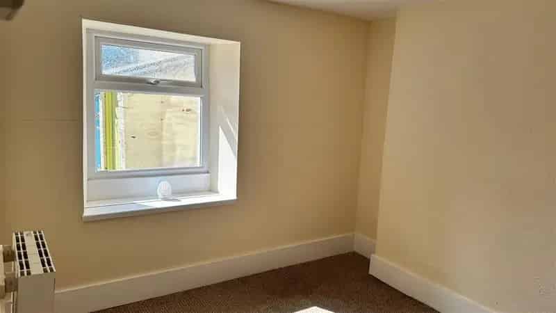1 bedroom ground floor flat