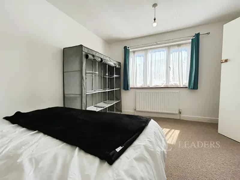 1 Bedroom House Share to Rent
