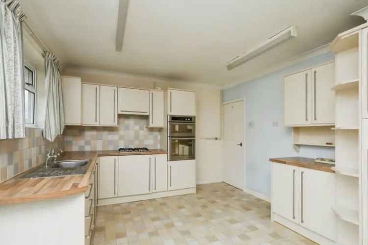 5 Bedroom Detached House Norwich Golden Triangle