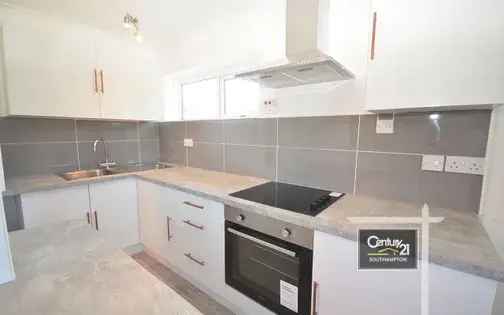 1 Bedroom Flat Southampton Top Floor Allocated Parking Available Now