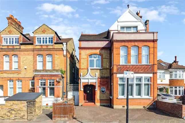 Detached Period Property in London SW12 - HMO Investment Opportunity
