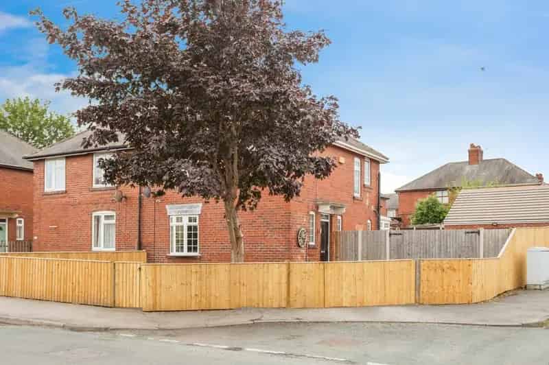 3 Bedroom Semi Detached House for Sale Normanton West Yorkshire