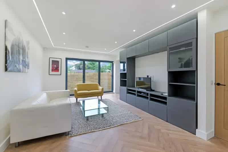 3 Bedroom House For Sale South Croydon High Spec Finish