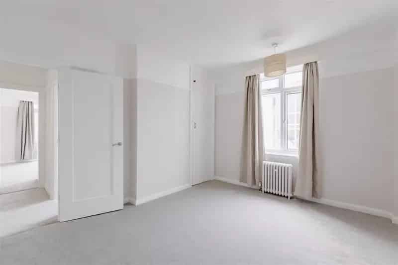 Sea View 2-Bedroom Flat Rottingdean Newly Refurbished