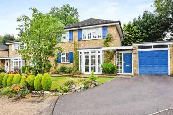 Four-Bedroom House in Northwood Perfect for Large Family