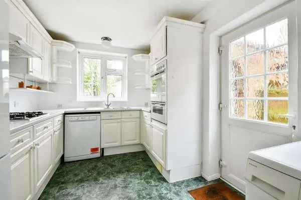 Four Bedroom House Northwood Middlesex Family Home