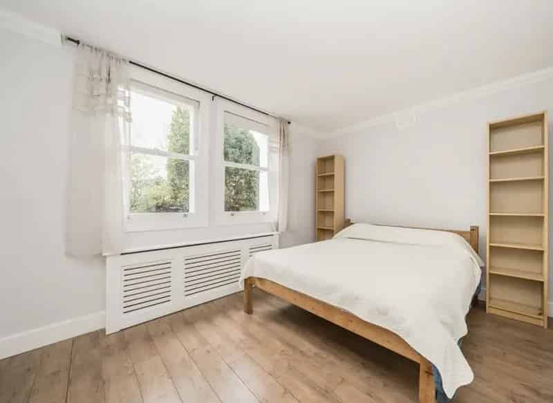 2 Bed Victorian Conversion Flat Ground Floor Parking South Patio No Chain