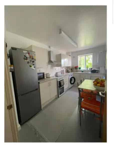 1 Bedroom Maisonette Near Town Centre