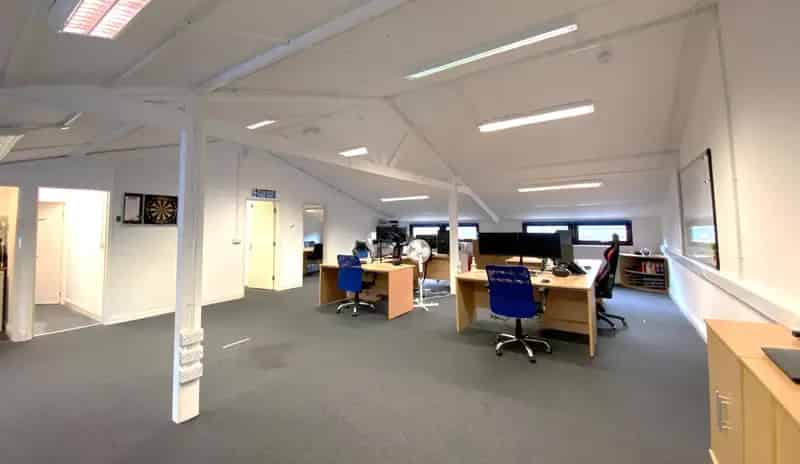 Office Suite To Let