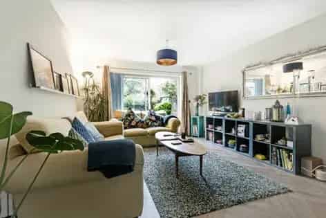 2 Bedroom House in Hanwell London